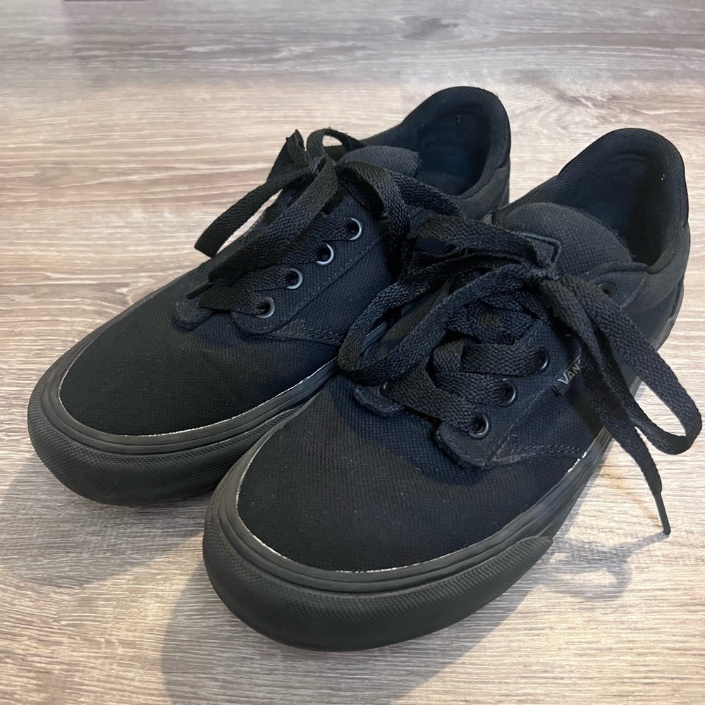 Vans' Men's Atwood Deluxe Lace Up Sneaker Size 7